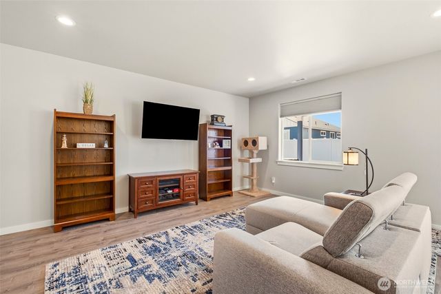 1006 6th Avenue NE, Ephrata, WA 98823