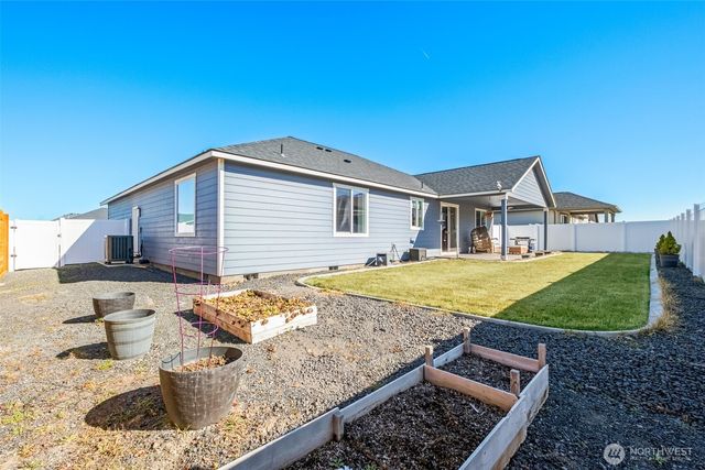 1006 6th Avenue NE, Ephrata, WA 98823