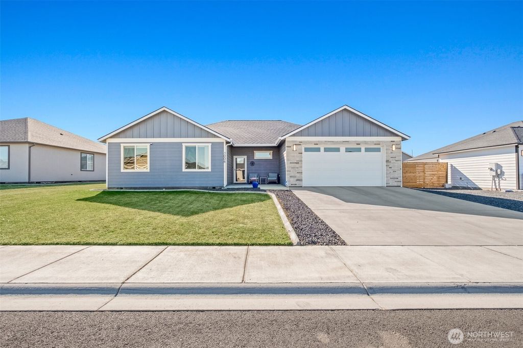 1006 6th Avenue NE, Ephrata, WA 98823