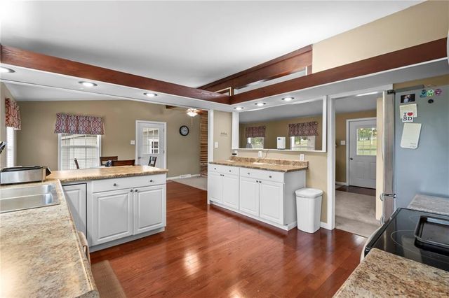 702 E 6th Street, Carrollton, MO 64633