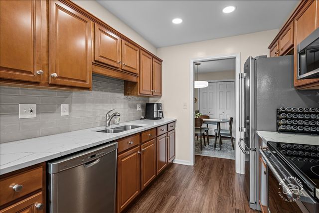 1730 W Galena Boulevard 304W, Aurora, IL 60506