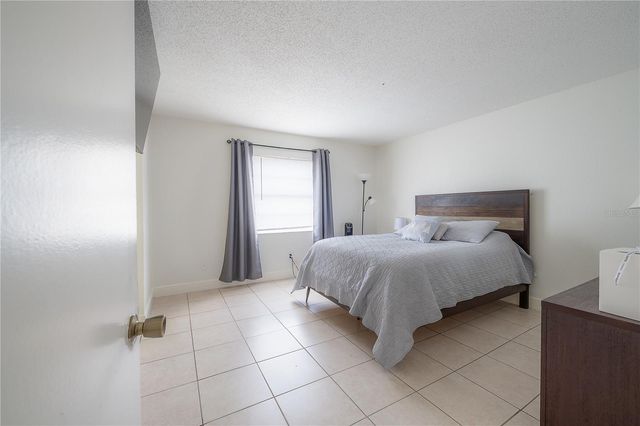 7210 N MANHATTAN AVENUE 2324, Tampa, FL 33614