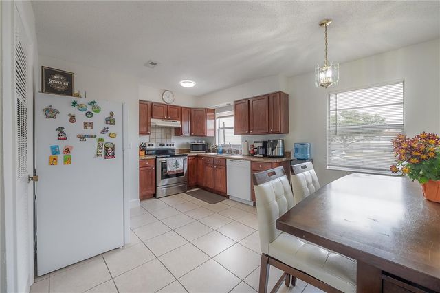 7210 N MANHATTAN AVENUE 2324, Tampa, FL 33614