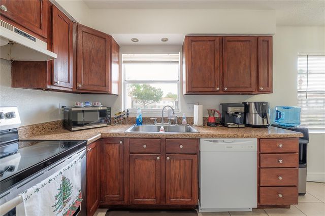 7210 N MANHATTAN AVENUE 2324, Tampa, FL 33614