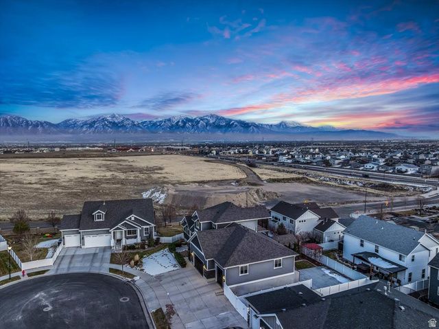 6429 W MAPLE VALLEY CIR, West Jordan, UT 84081