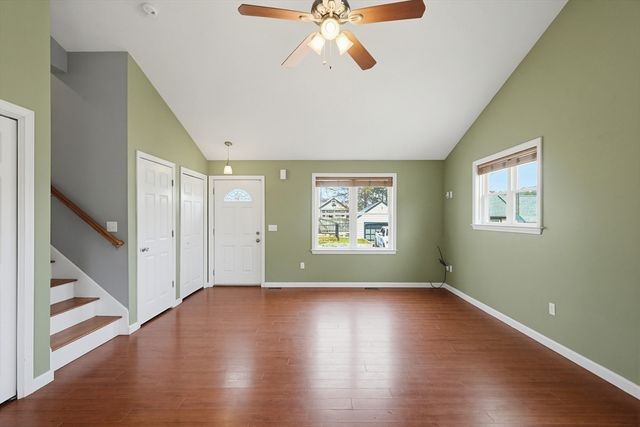 18 Russell St, Westport, MA 02790