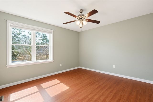 18 Russell St, Westport, MA 02790