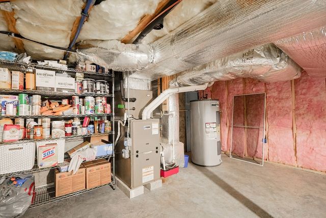 18 Russell St, Westport, MA 02790