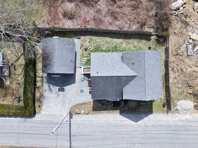 18 Russell St, Westport, MA 02790