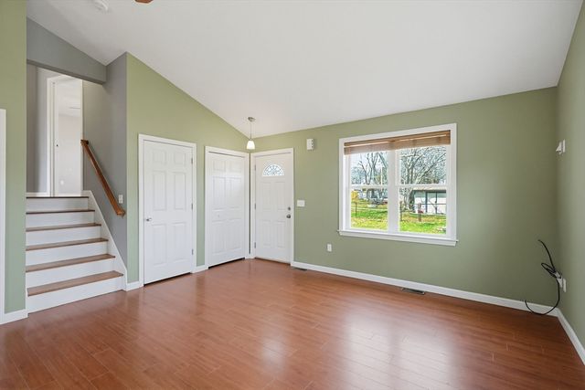 18 Russell St, Westport, MA 02790