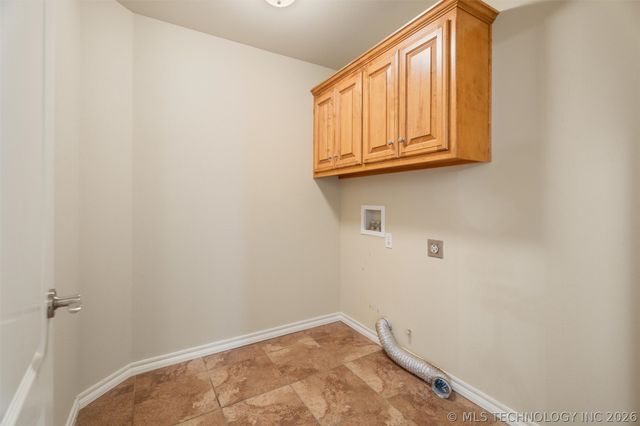 1016 Taylor Drive 1, Bartlesville, OK 74006