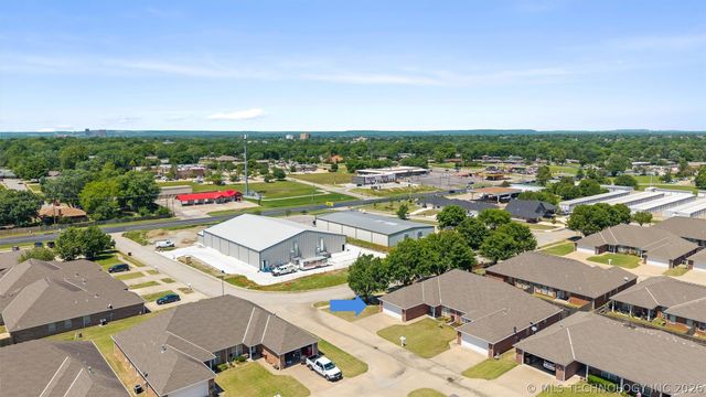 1016 Taylor Drive 1, Bartlesville, OK 74006