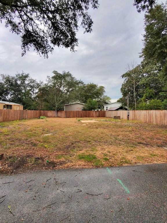 603 Happiness Road C, Mary Esther, FL 32569