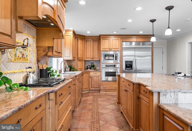 7305 LONGFIELD DR, Kingsville, MD 21087