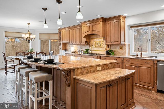 7305 LONGFIELD DR, Kingsville, MD 21087