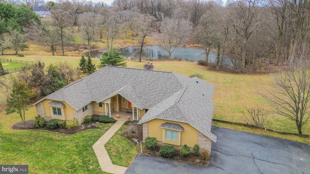 7305 LONGFIELD DR, Kingsville, MD 21087