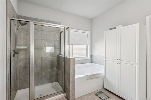 221 Charlotte Drive, Hoschton, GA 30548