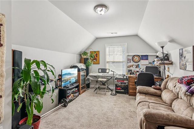 221 Charlotte Drive, Hoschton, GA 30548