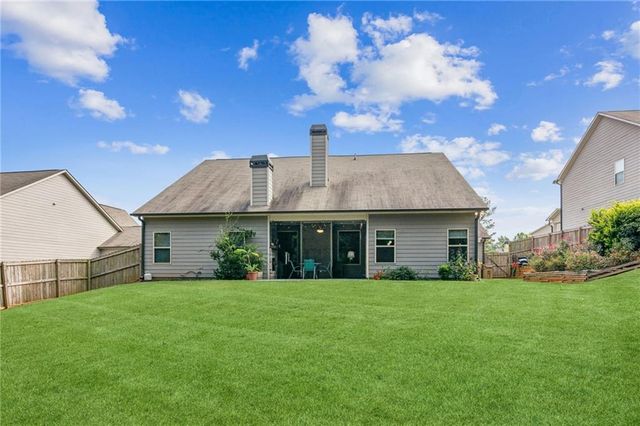 221 Charlotte Drive, Hoschton, GA 30548