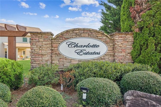 221 Charlotte Drive, Hoschton, GA 30548