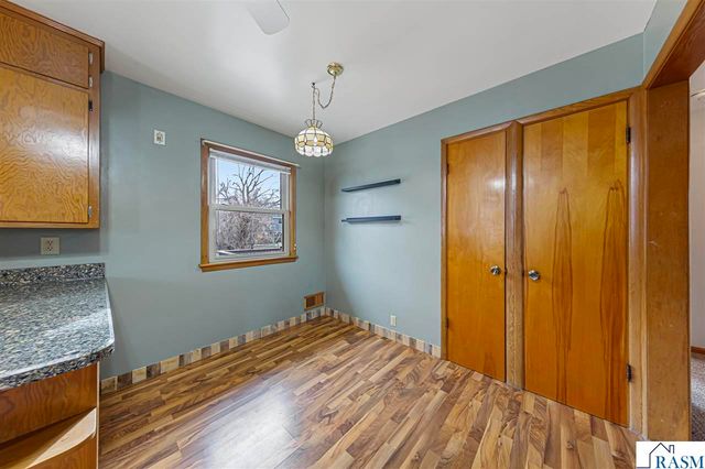 1235 E Main Street, Mankato, MN 56001