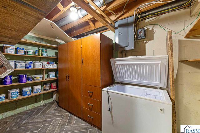 1235 E Main Street, Mankato, MN 56001