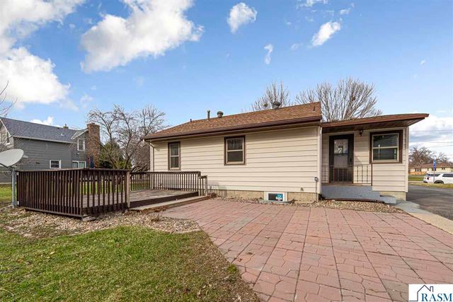 1235 E Main Street, Mankato, MN 56001