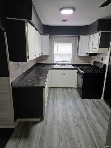 60 N Godfroy, Peru, IN 46970