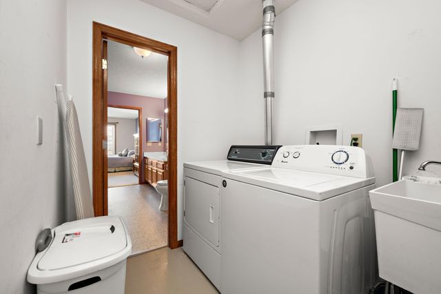 418 Sarazin Street, Shakopee, MN 55379