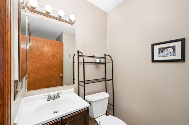 418 Sarazin Street, Shakopee, MN 55379