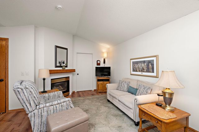 418 Sarazin Street, Shakopee, MN 55379