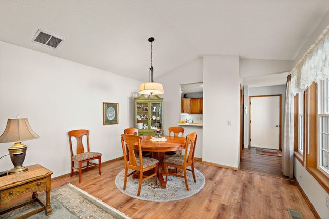 418 Sarazin Street, Shakopee, MN 55379