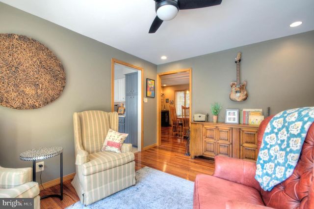312 KNOLLWOOD DR, Egg Harbor Township, NJ 08234