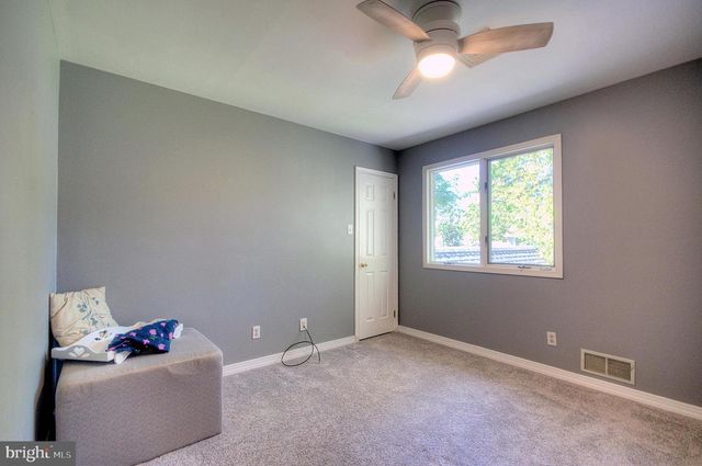 312 KNOLLWOOD DR, Egg Harbor Township, NJ 08234