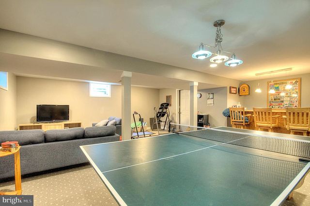 312 KNOLLWOOD DR, Egg Harbor Township, NJ 08234