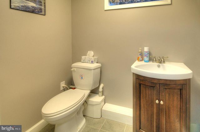 312 KNOLLWOOD DR, Egg Harbor Township, NJ 08234