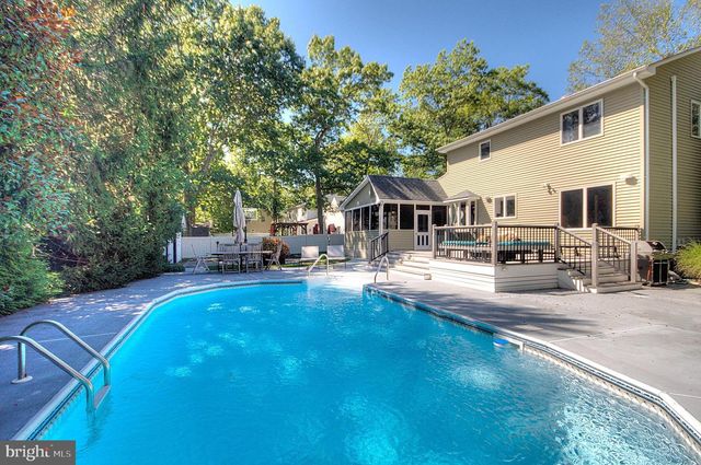 312 KNOLLWOOD DR, Egg Harbor Township, NJ 08234