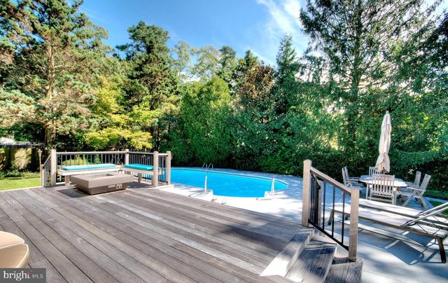 312 KNOLLWOOD DR, Egg Harbor Township, NJ 08234
