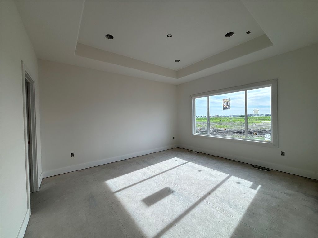 4721 178th Street, Urbandale, IA 50323