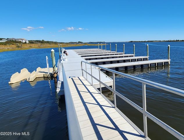 103 Everett Park Trail, Holly Ridge, NC 28445