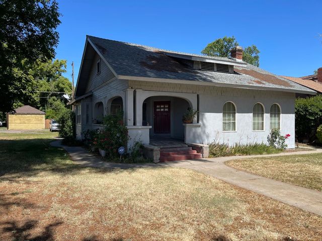 425 N D Street, Madera, CA 93638