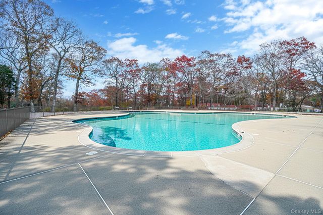 268 Brettonwoods Drive, Coram, NY 11727