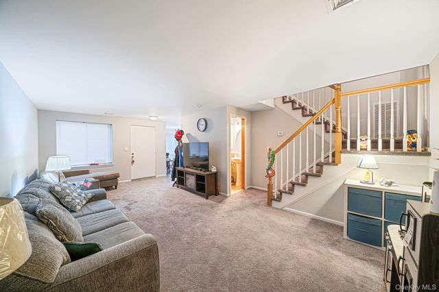 268 Brettonwoods Drive, Coram, NY 11727