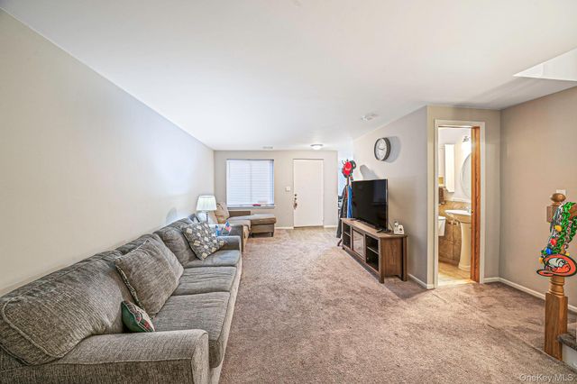 268 Brettonwoods Drive, Coram, NY 11727