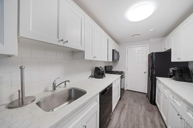 268 Brettonwoods Drive, Coram, NY 11727