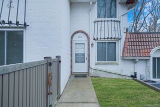 268 Brettonwoods Drive, Coram, NY 11727