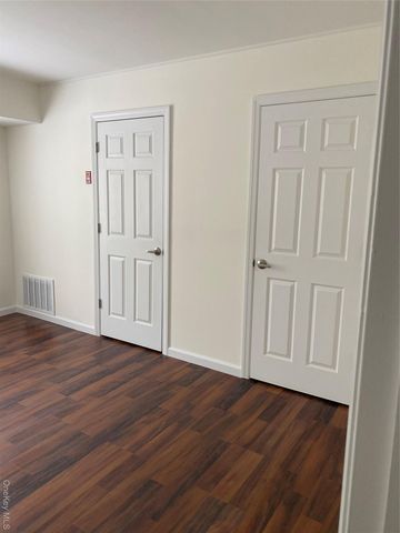 1 pueblo Court p1, Coram, NY 11727