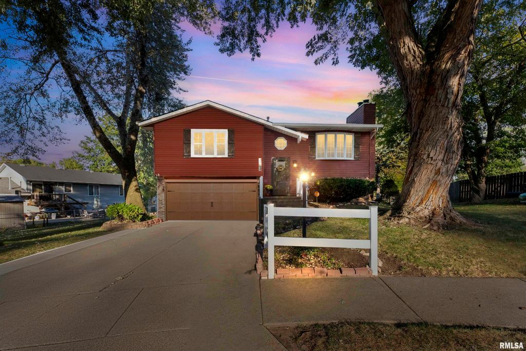 2209 SPRING Court, Davenport, IA 52803