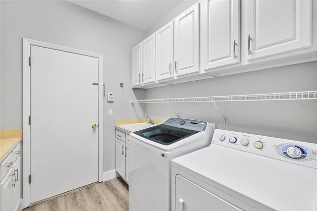 5919 JAEGERGLEN DRIVE, Lithia, FL 33547