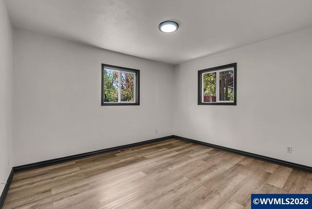 238 Gregory Ln SE, Salem, OR 97302